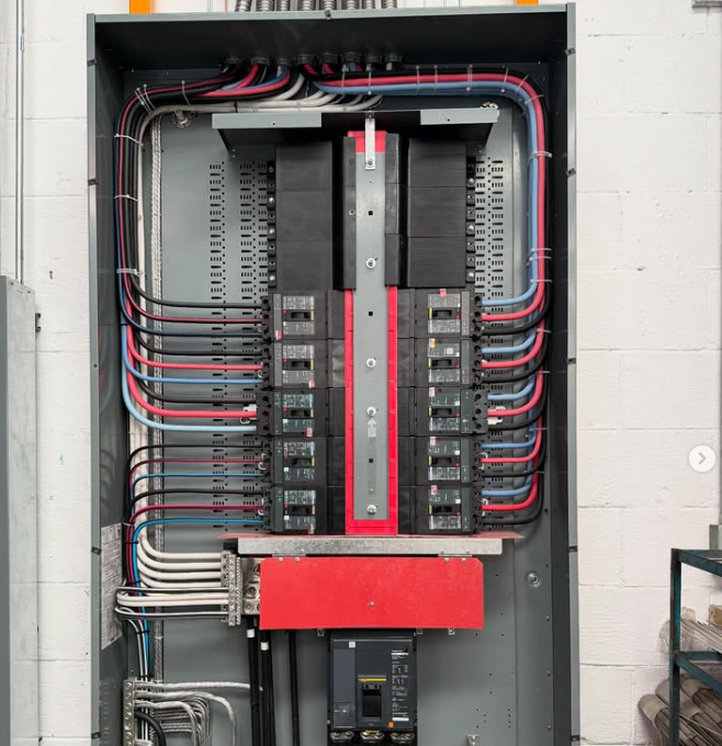 Instalaciones Eléctricas en Baja Tensión
